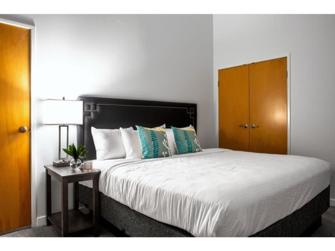 Bold 2Br 2Ba In The Block Apartment By Cozysuites! Indianapolis Esterno foto
