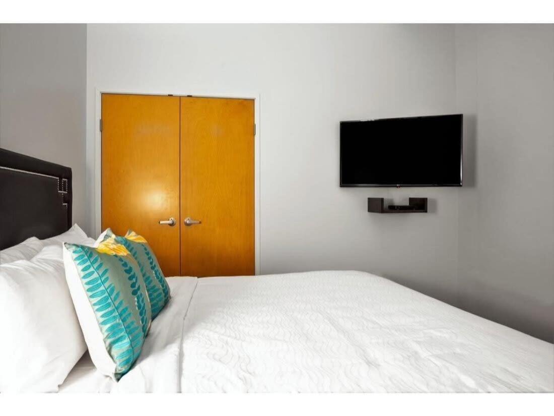 Bold 2Br 2Ba In The Block Apartment By Cozysuites! Indianapolis Esterno foto